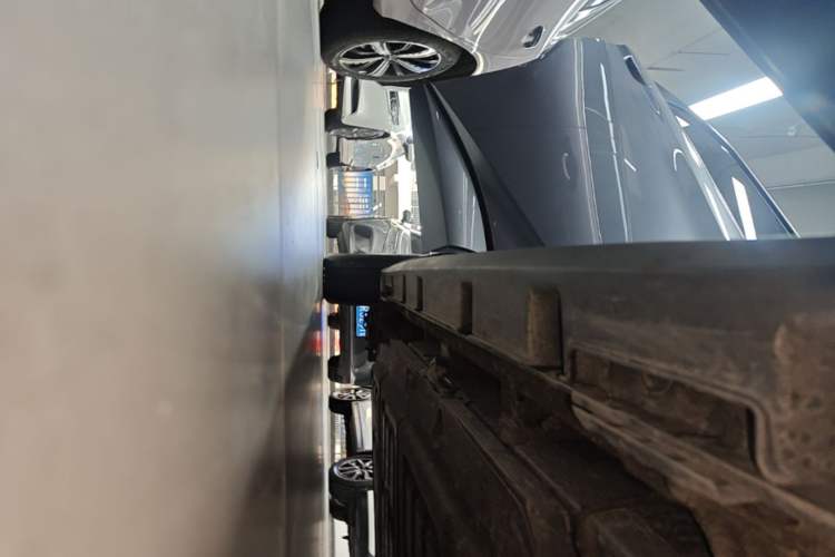 Used BYD Dolphin 2023 420 km Fashion Edition Right Side Sill