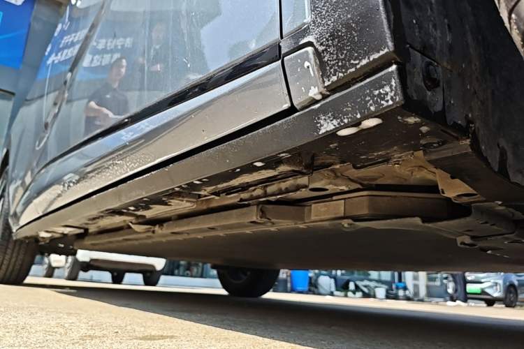 Used BYD Dolphin 2023 420 km Fashion Edition Right Side Sill
