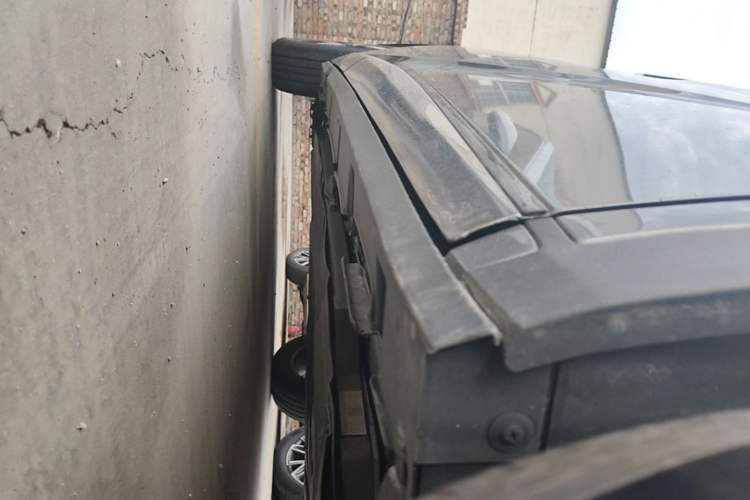 Used BYD Dolphin 2023 420 km Fashion Edition Right Side Sill