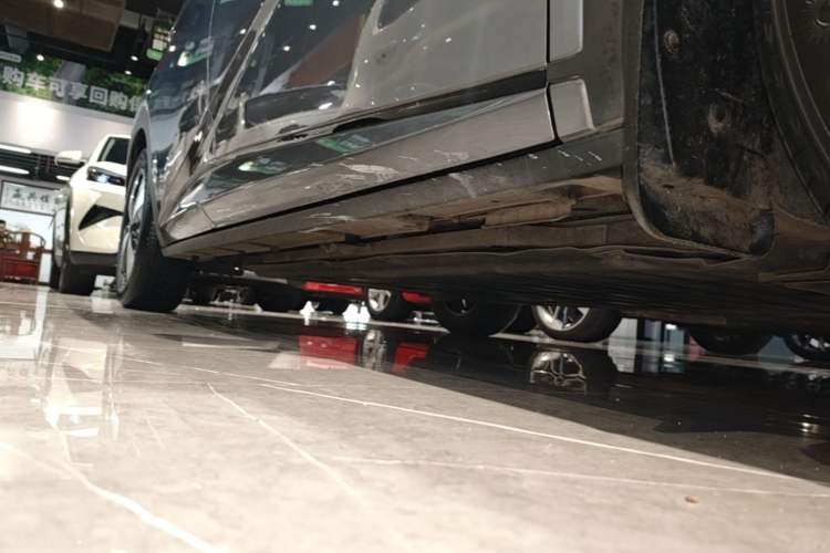 Used BYD Dolphin 2023 420 km Fashion Edition Right Side Sill