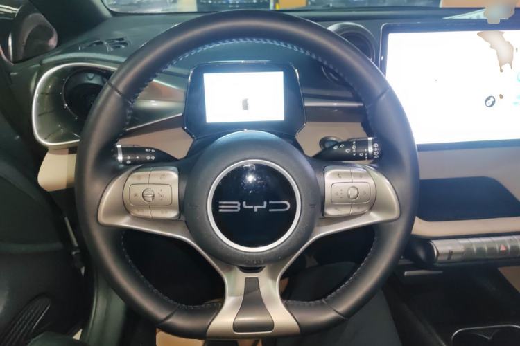 Used BYD Dolphin 2023 420 km Fashion Edition Steering Wheel