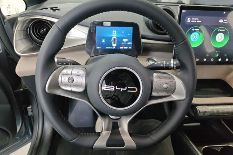 Used BYD Dolphin 2023 420 km Fashion Edition Steering Wheel