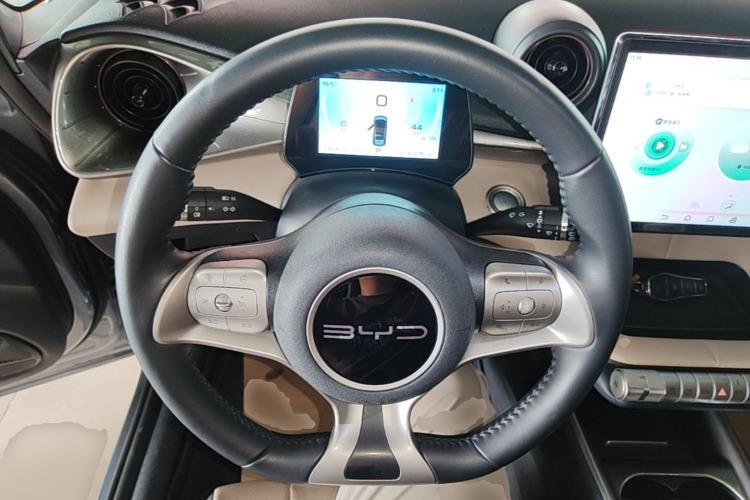 Used BYD Dolphin 2023 420 km Fashion Edition Steering Wheel