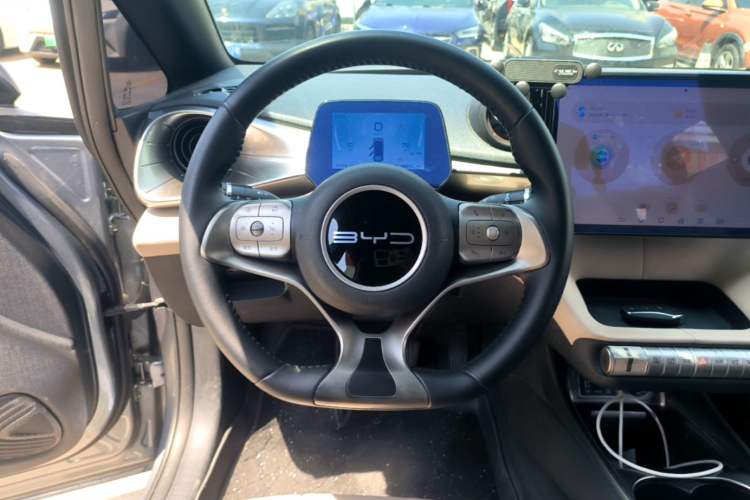 Used BYD Dolphin 2023 420 km Fashion Edition Steering Wheel