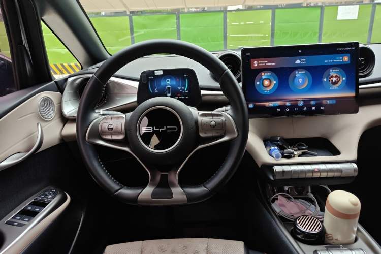 Used BYD Dolphin 2023 420 km Fashion Edition Steering Wheel