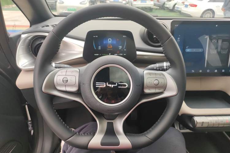 Used BYD Dolphin 2023 420 km Fashion Edition Steering Wheel