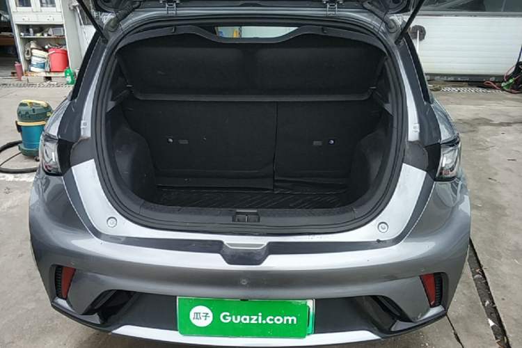 Used BYD Dolphin 2023 420 km Fashion Edition Trunk