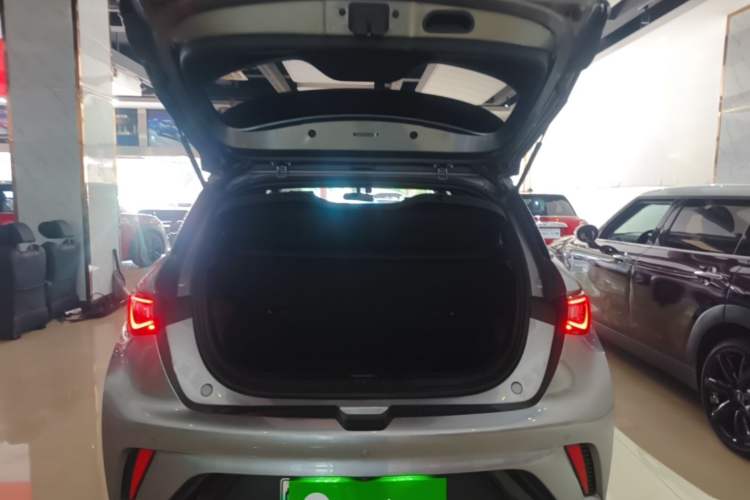 Used BYD Dolphin 2023 420 km Free Version Trunk