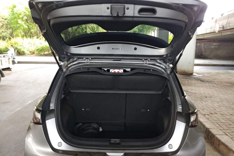 Used BYD Dolphin 2023 420 km Fashion Edition Trunk