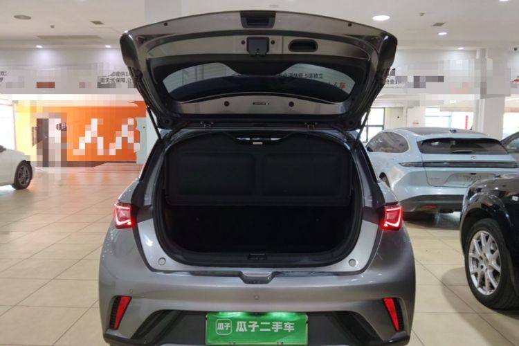 Used BYD Dolphin 2023 420 km Fashion Edition Trunk