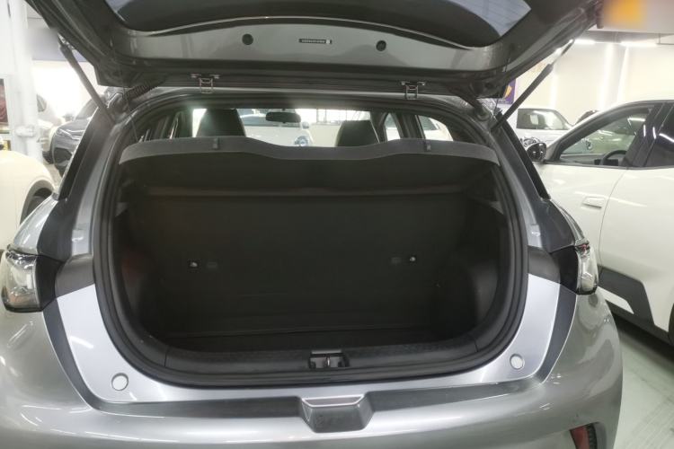 Used BYD Dolphin 2023 420 km Free Version Trunk