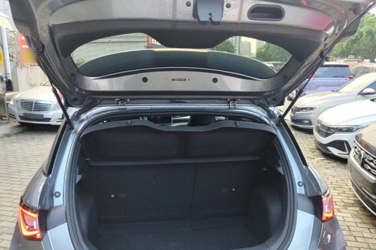 Used BYD Dolphin 2023 420 km Fashion Edition Trunk