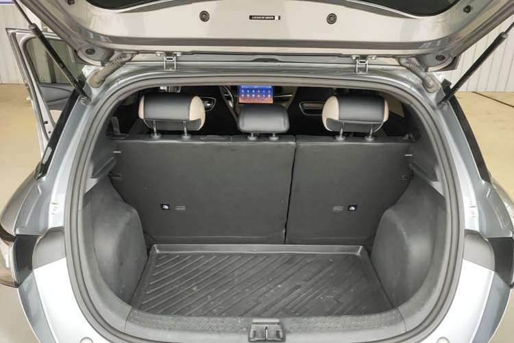 Used BYD Dolphin 2023 420 km Fashion Edition Trunk
