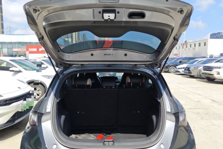 Used BYD Dolphin 2023 420 km Fashion Edition Trunk