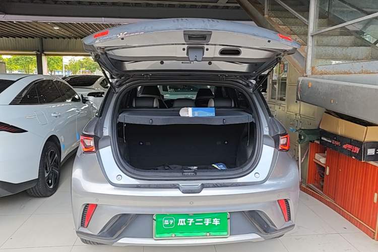 Used BYD Dolphin 2023 420 km Free Version Trunk