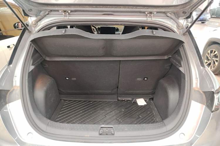 Used BYD Dolphin 2023 420 km Fashion Edition Trunk