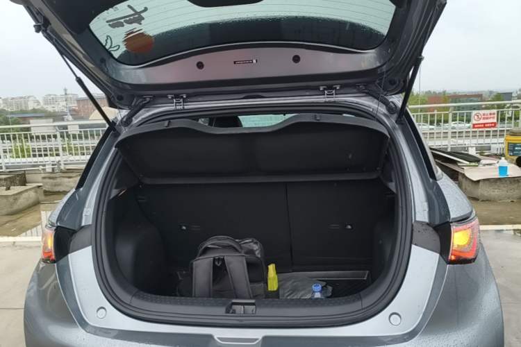 Used BYD Dolphin 2023 420 km Fashion Edition Trunk