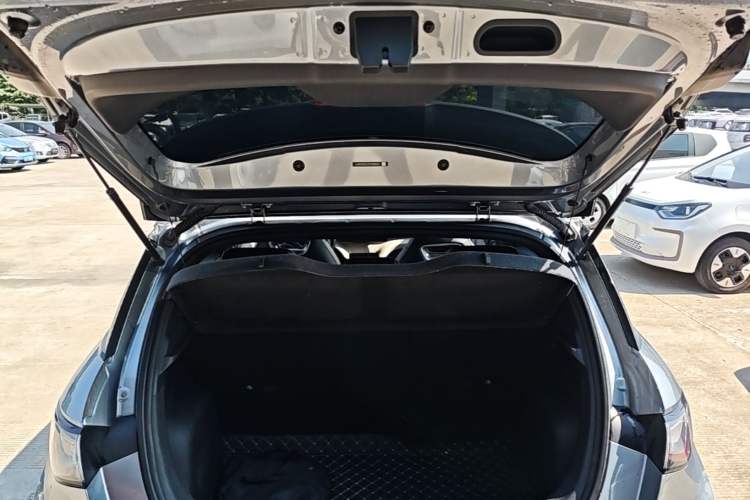 Used BYD Dolphin 2023 420 km Fashion Edition Trunk