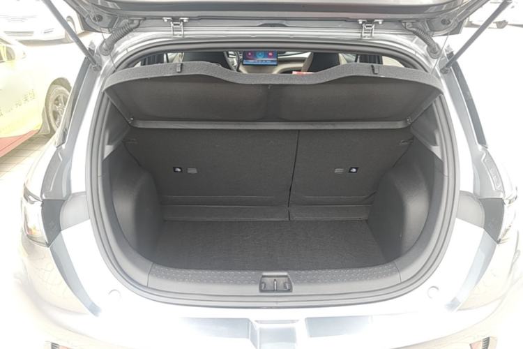 Used BYD Dolphin 2023 420 km Fashion Edition Trunk