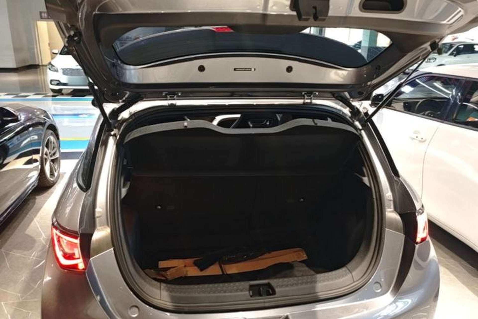 Used BYD Dolphin 2023 420 km Fashion Edition Trunk