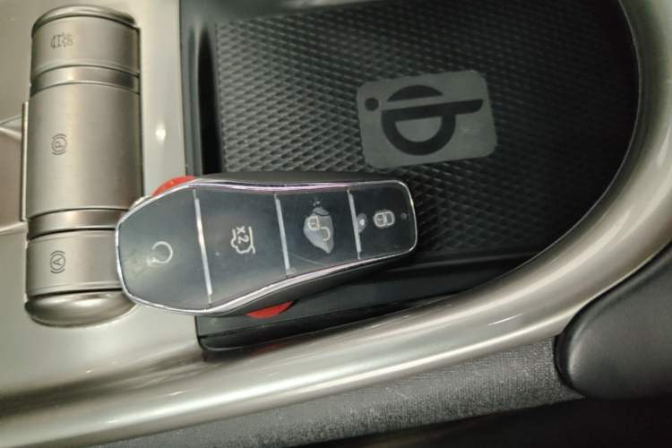 Used BYD Dolphin 2023 420 km Fashion Edition Vehicle Key