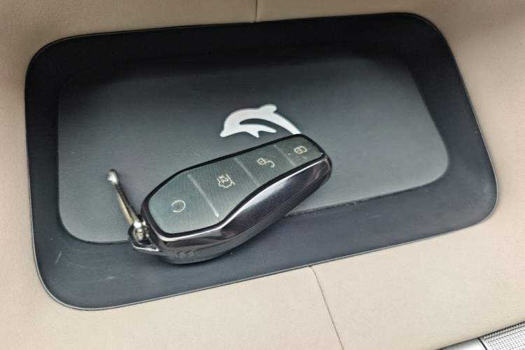 Used BYD Dolphin 2023 420 km Fashion Edition Vehicle Key