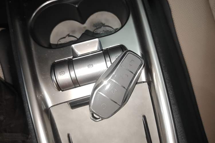 Used BYD Dolphin 2023 420 km Fashion Edition Vehicle Key