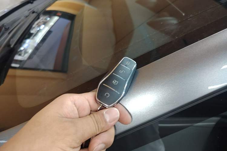 Used BYD Dolphin 2023 420 km Fashion Edition Vehicle Key