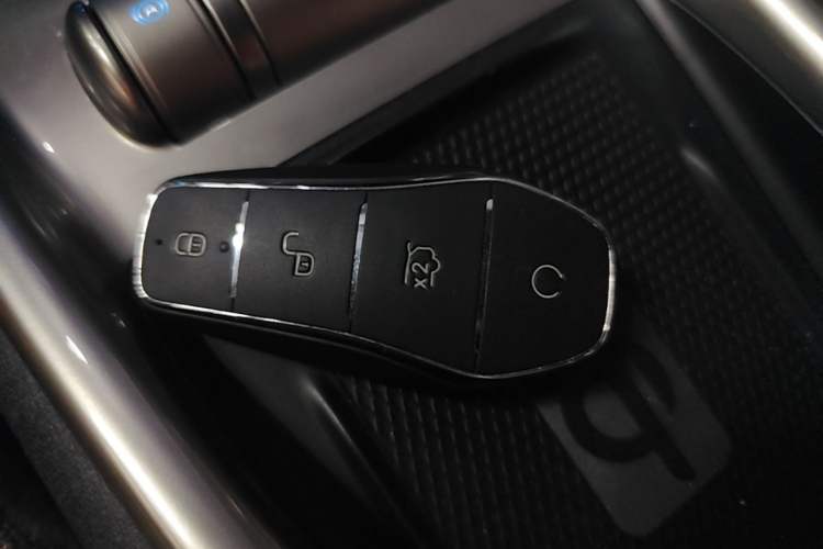Used BYD Dolphin 2023 420 km Fashion Edition Vehicle Key