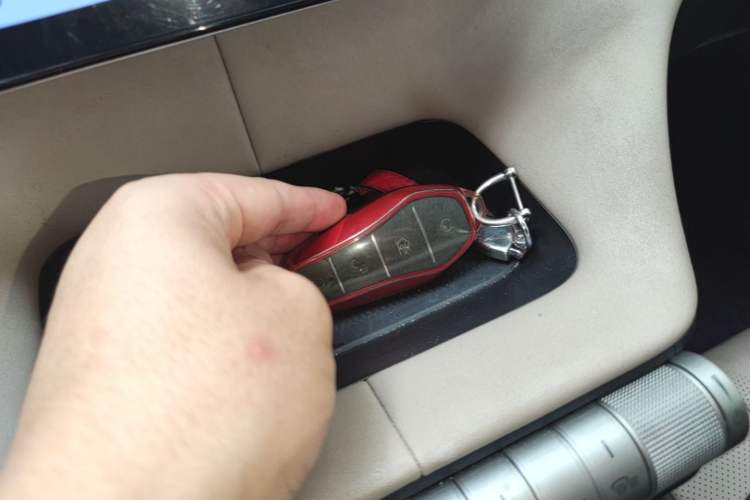 Used BYD Dolphin 2023 420 km Free Version Vehicle Key