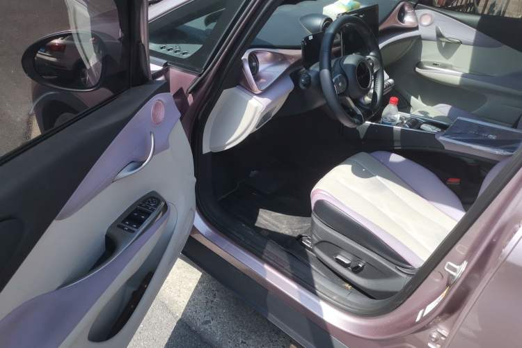 Used BYD Dolphin 2023 420 km Free Version Driver Seat