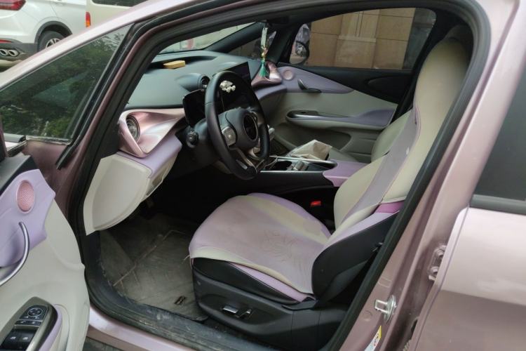 Used BYD Dolphin 2023 420 km Free Version Driver Seat