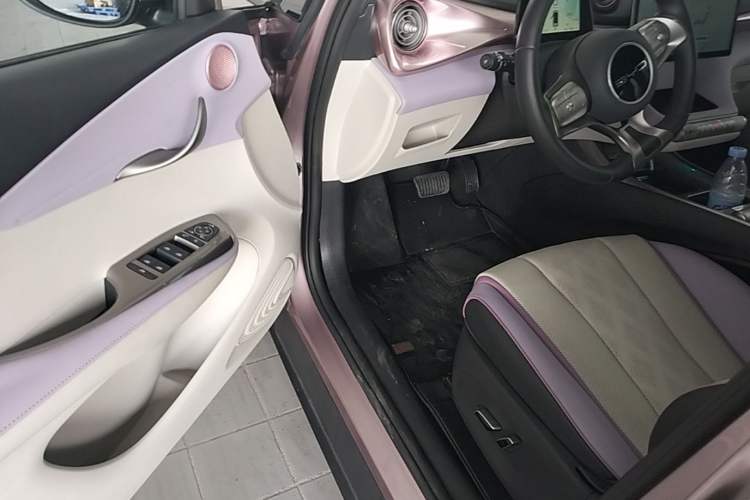 Used BYD Dolphin 2023 420 km Fashion Edition Driver Seat