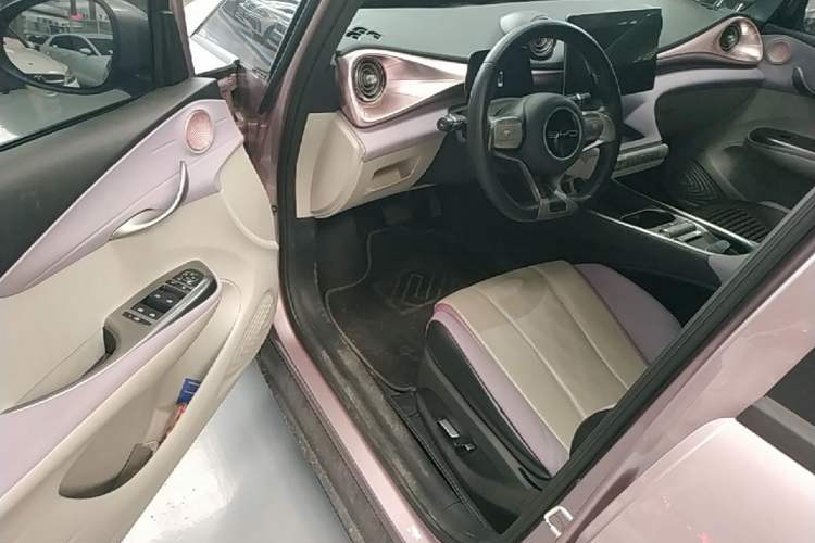 Used BYD Dolphin 2023 420 km Free Version Driver Seat