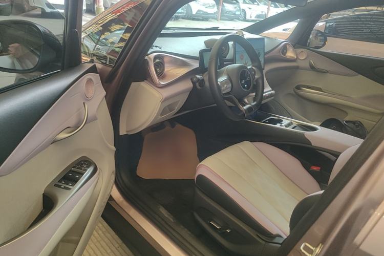 Used BYD Dolphin 2023 420 km Free Version Driver Seat