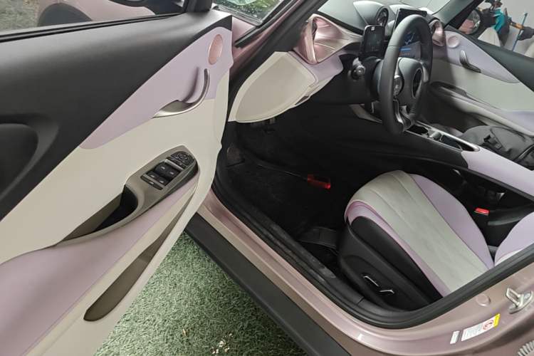 Used BYD Dolphin 2023 420 km Fashion Edition Driver Seat
