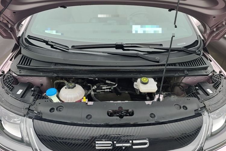Used BYD Dolphin 2023 420 km Fashion Edition Engine Bay