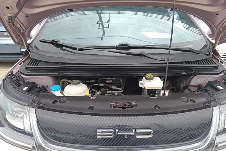 Used BYD Dolphin 2023 420 km Free Version Engine Bay