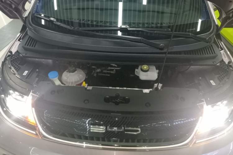 Used BYD Dolphin 2023 420 km Fashion Edition Engine Bay