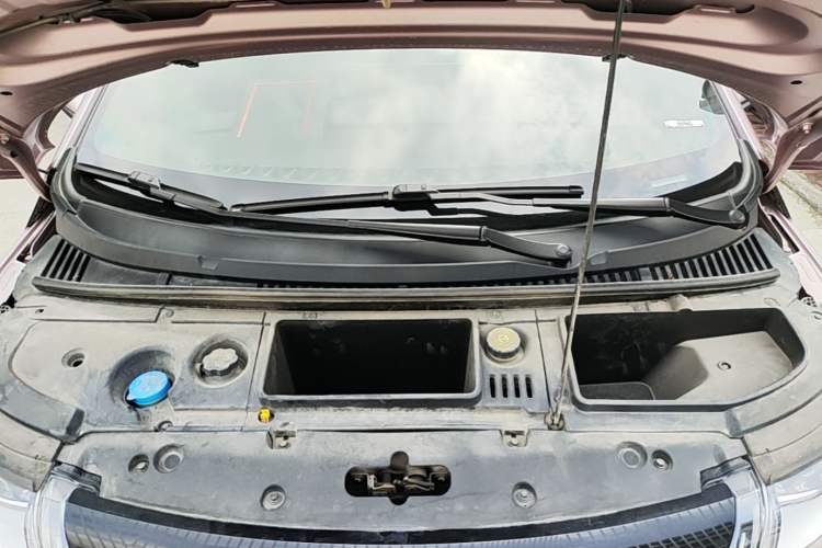 Used BYD Dolphin 2023 420 km Fashion Edition Engine Bay
