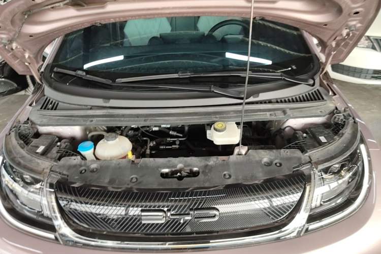 Used BYD Dolphin 2023 420 km Fashion Edition Engine Bay