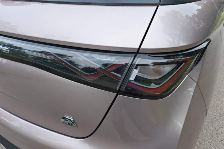 Used BYD Dolphin 2023 420 km Fashion Edition Exterior 3