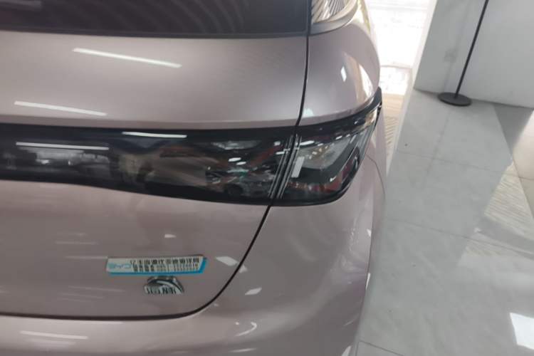 Used BYD Dolphin 2023 420 km Fashion Edition Exterior 3