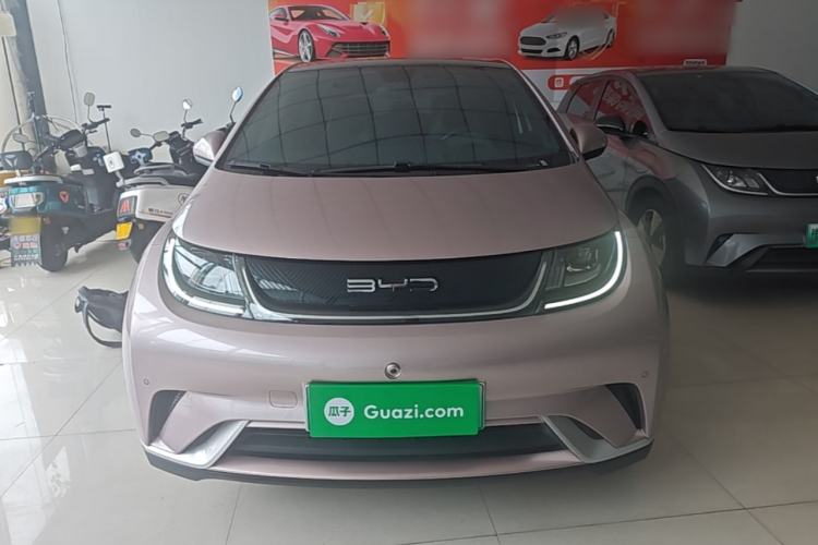 Used BYD Dolphin 2023 420 km Fashion Edition Front
