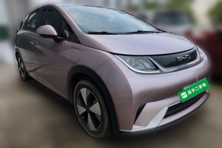 Used BYD Dolphin 2023 420 km Fashion Edition Front Right 45 Deg