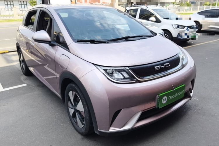 Used BYD Dolphin 2023 420 km Free Version Front Right 45 Deg