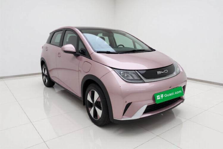Used BYD Dolphin 2023 420 km Fashion Edition Front Right 45 Deg