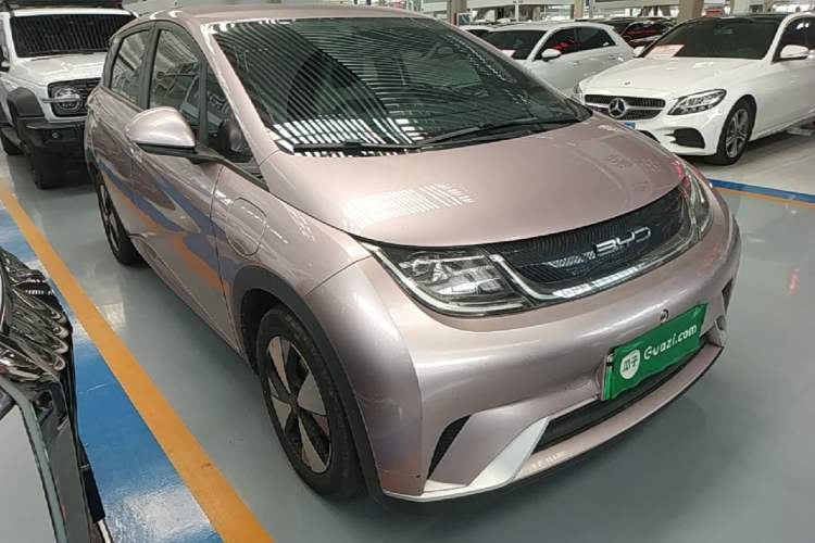 Used BYD Dolphin 2023 420 km Free Version Front Right 45 Deg