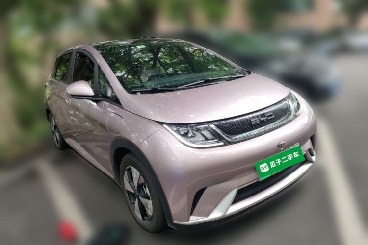 Used BYD Dolphin 2023 420 km Fashion Edition Front Right 45 Deg