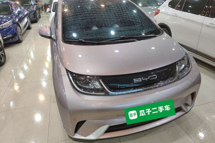 Used BYD Dolphin 2023 420 km Fashion Edition Front Right 45 Deg